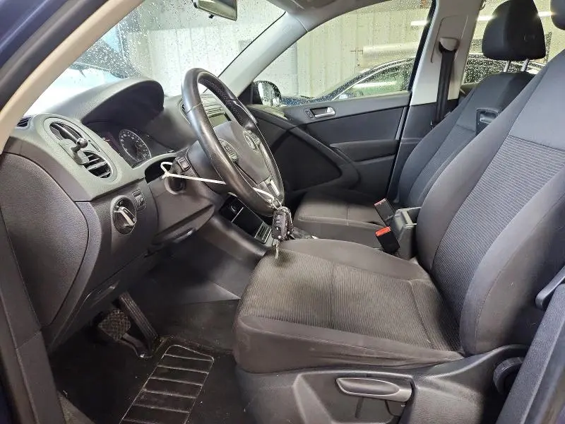 2013 VOLKSWAGEN TIGUAN S  