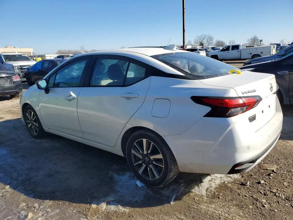 2021 NISSAN VERSA SV  