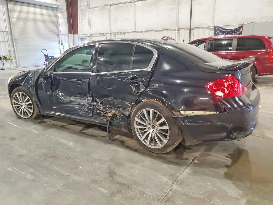 2011 INFINITI G37   