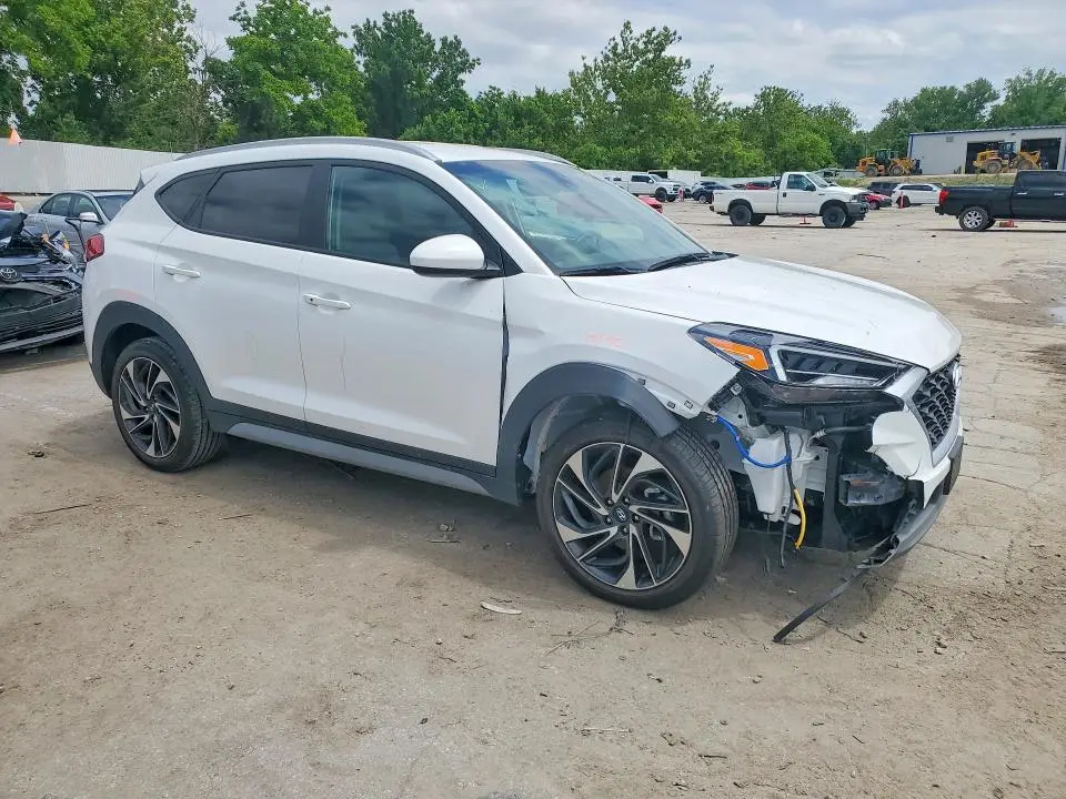 2020 HYUNDAI TUCSON SPORT  