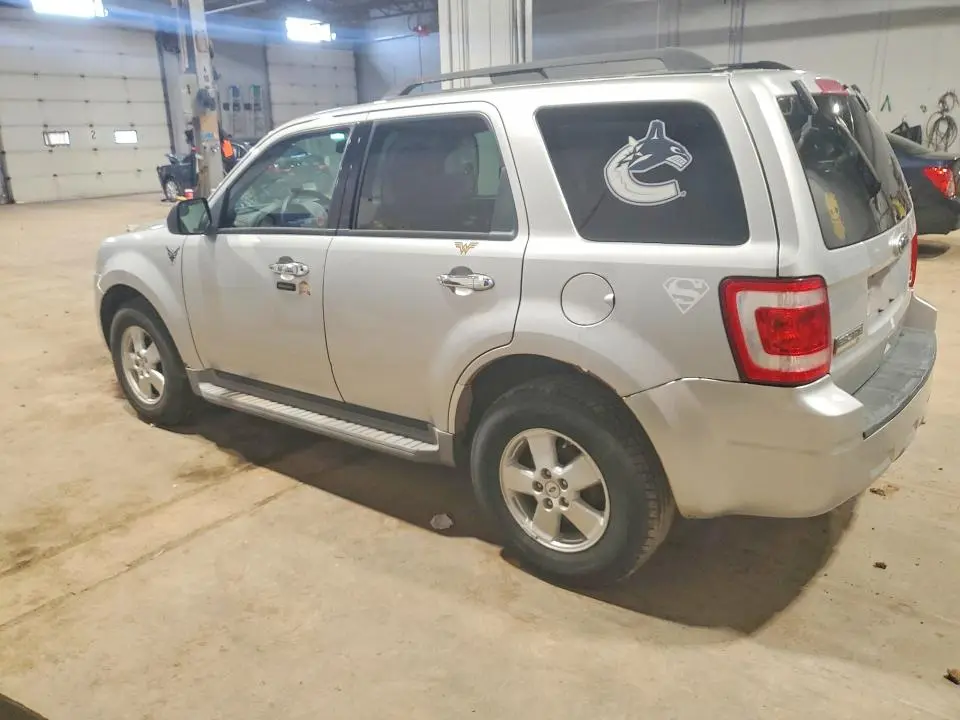 2010 FORD ESCAPE XLT  