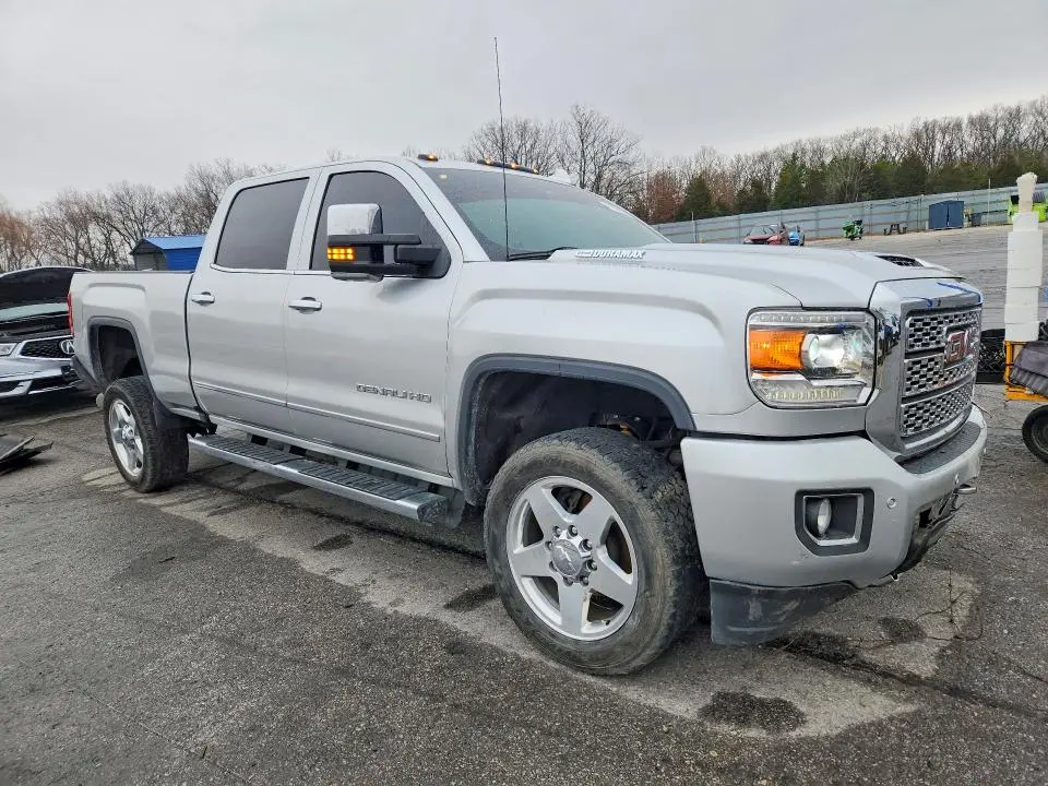 2018 GMC SIERRA K2500 DENALI  
