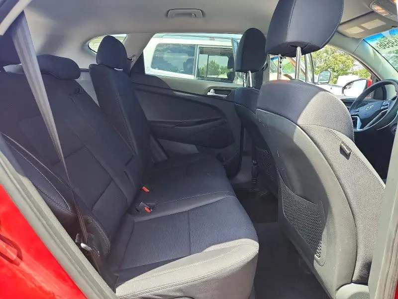 2021 HYUNDAI TUCSON SE  