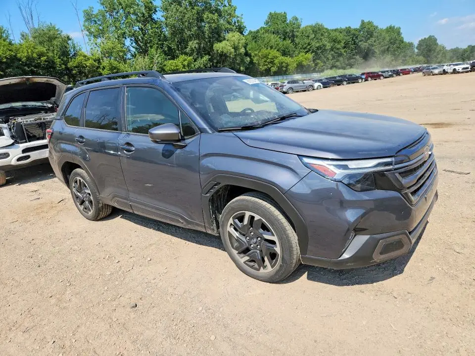 2025 SUBARU FORESTER LIMITED  