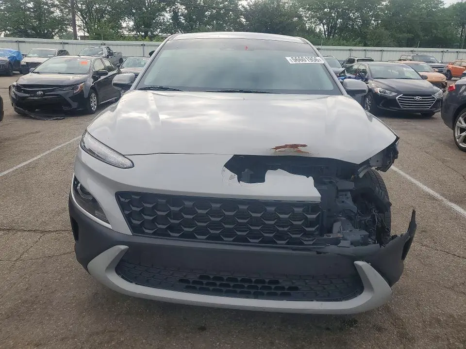2022 HYUNDAI KONA SE  
