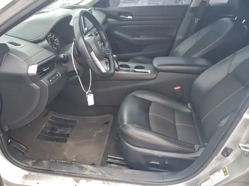 2019 NISSAN ALTIMA SR  