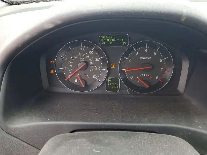 2011 VOLVO V50 T5  