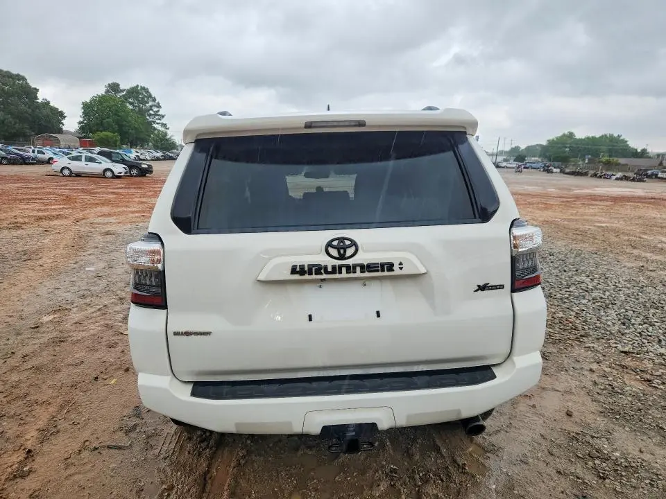 2023 TOYOTA 4RUNNER SR5 PREMIUM  