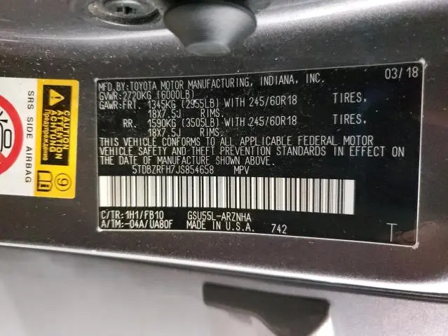 2018 TOYOTA HIGHLANDER LE  