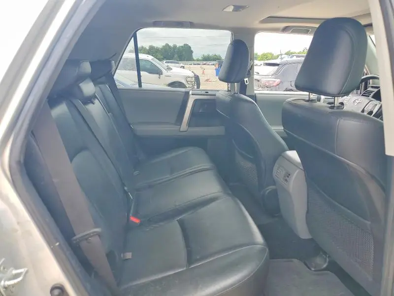 2012 TOYOTA 4RUNNER SR5  