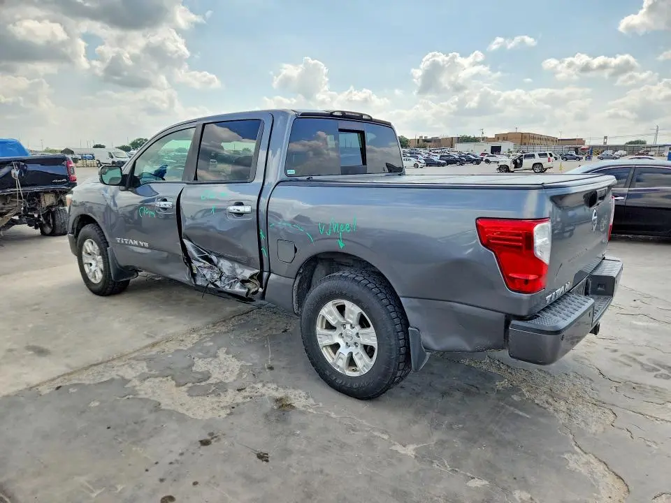 2018 NISSAN TITAN SV  