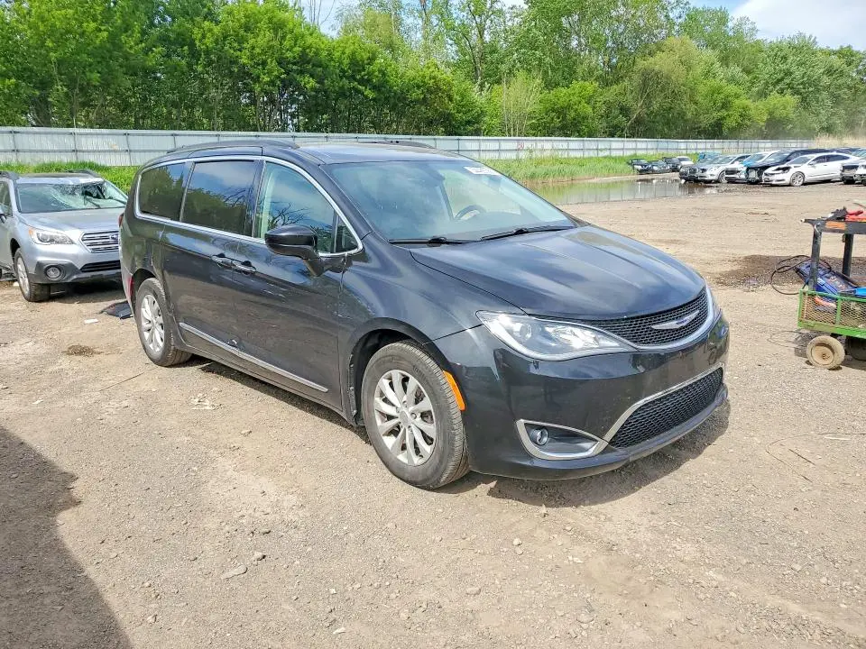 2017 CHRYSLER PACIFICA TOURING L  