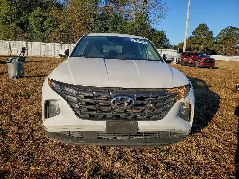 2022 HYUNDAI TUCSON SE  