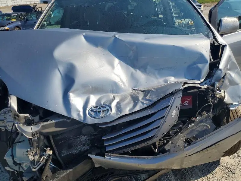 2017 TOYOTA SIENNA XLE PREMIUM 8-PASSENGER  