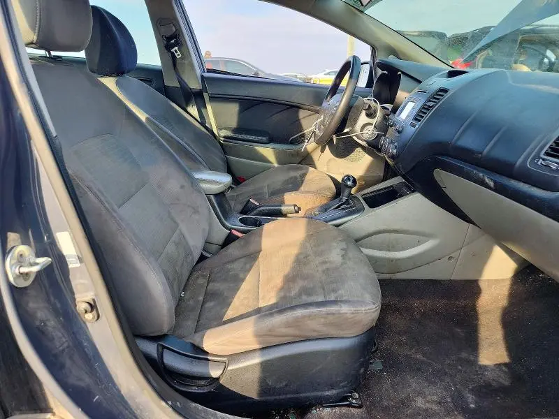 2016 KIA FORTE LX  