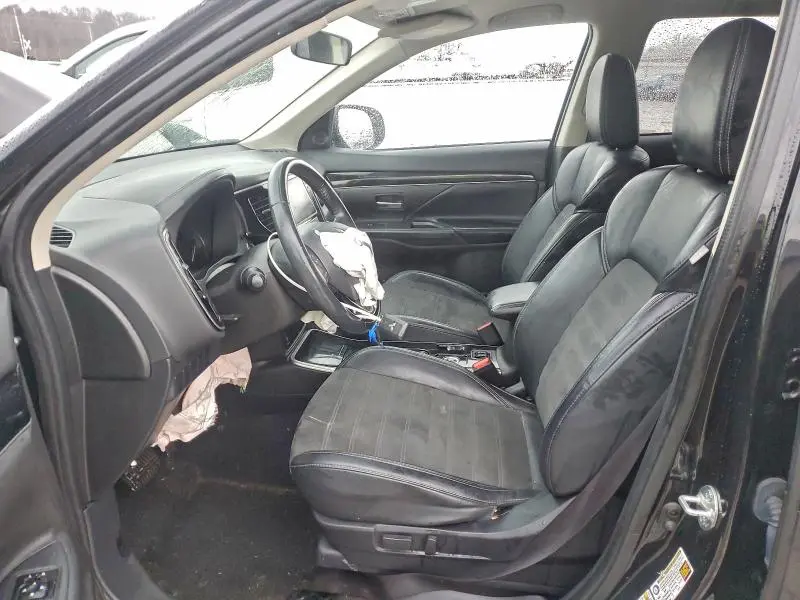 2019 MITSUBISHI OUTLANDER SE  