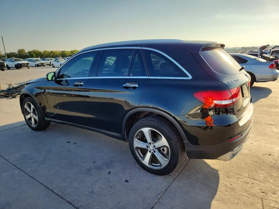 2016 MERCEDES-BENZ GLC 300  