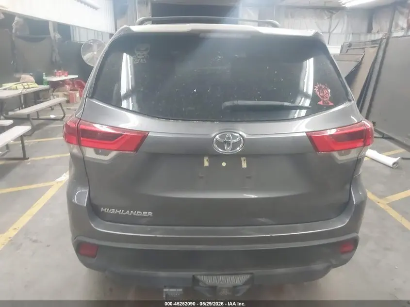 2019 TOYOTA HIGHLANDER LE