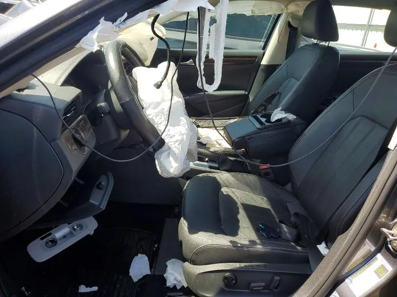 2020 VOLKSWAGEN PASSAT SEL  