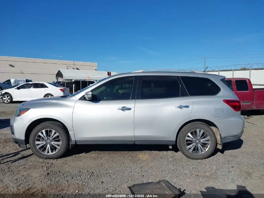 2018 NISSAN PATHFINDER SV