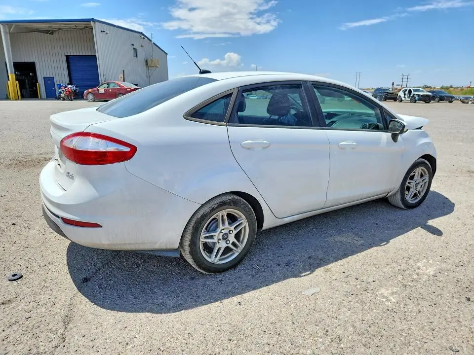 2018 FORD FIESTA SE  
