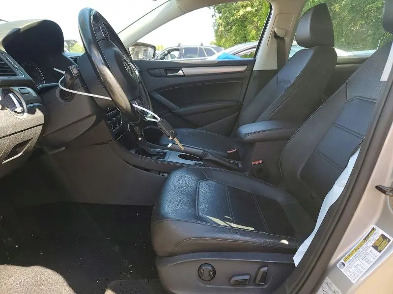 2014 VOLKSWAGEN PASSAT SE  