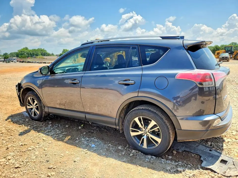 2017 TOYOTA RAV4 XLE  