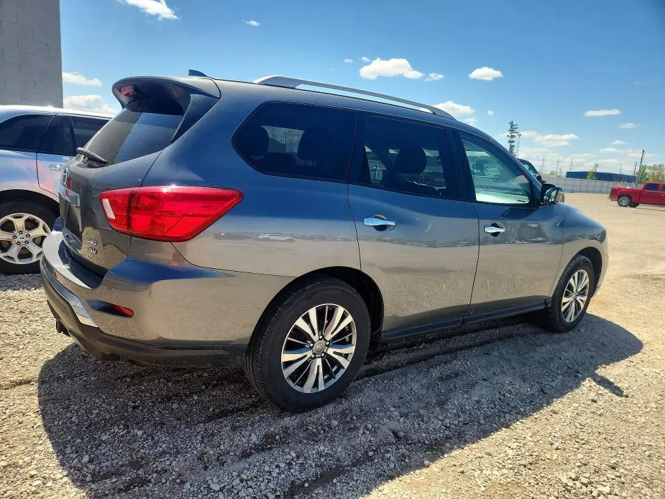2020 NISSAN PATHFINDER SV  