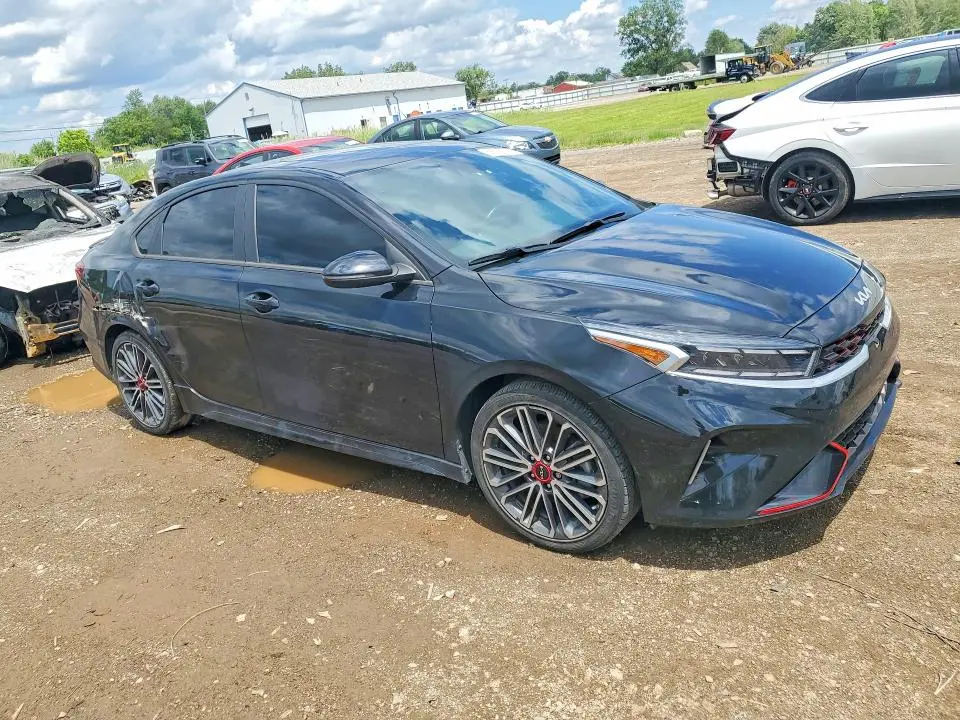 2023 KIA FORTE GT  