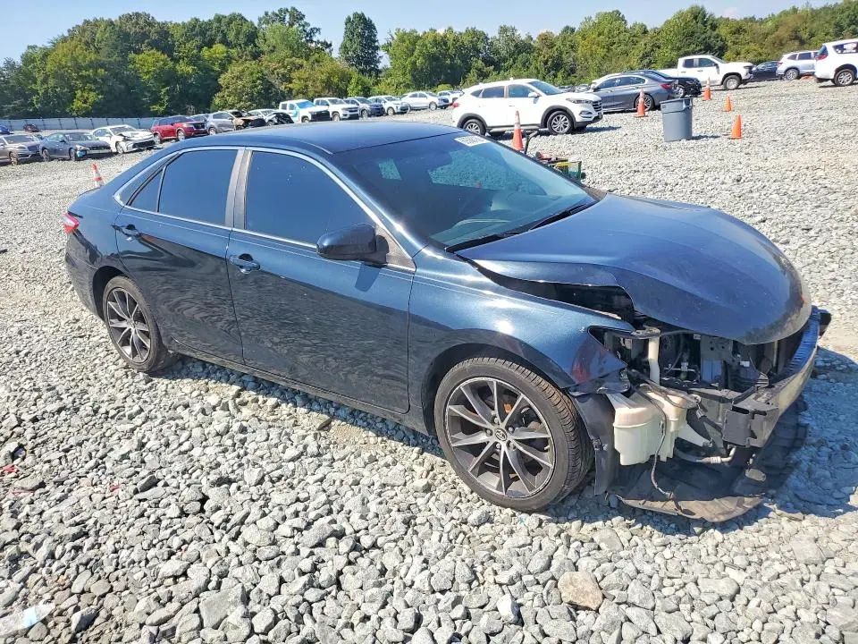 2015 TOYOTA CAMRY XSE  