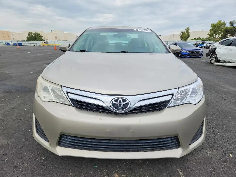 2014 TOYOTA CAMRY LE  