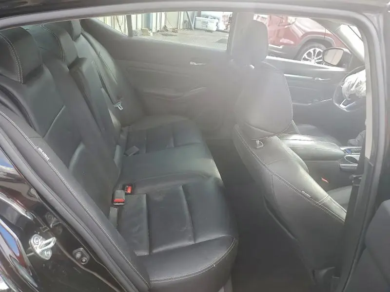 2021 NISSAN ALTIMA SL  