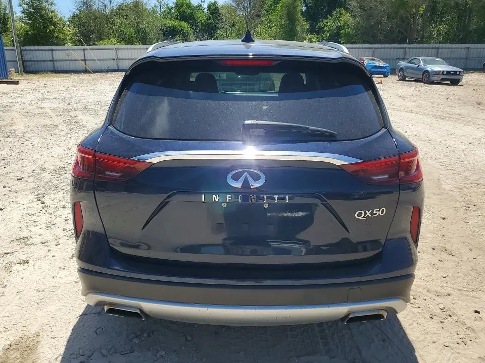 2019 INFINITI QX50 LUXE  