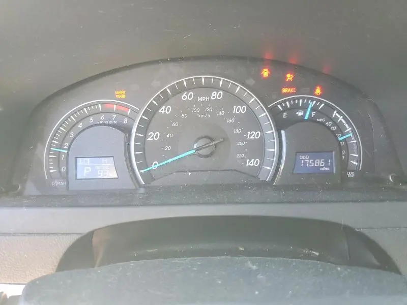 2013 TOYOTA CAMRY LE  