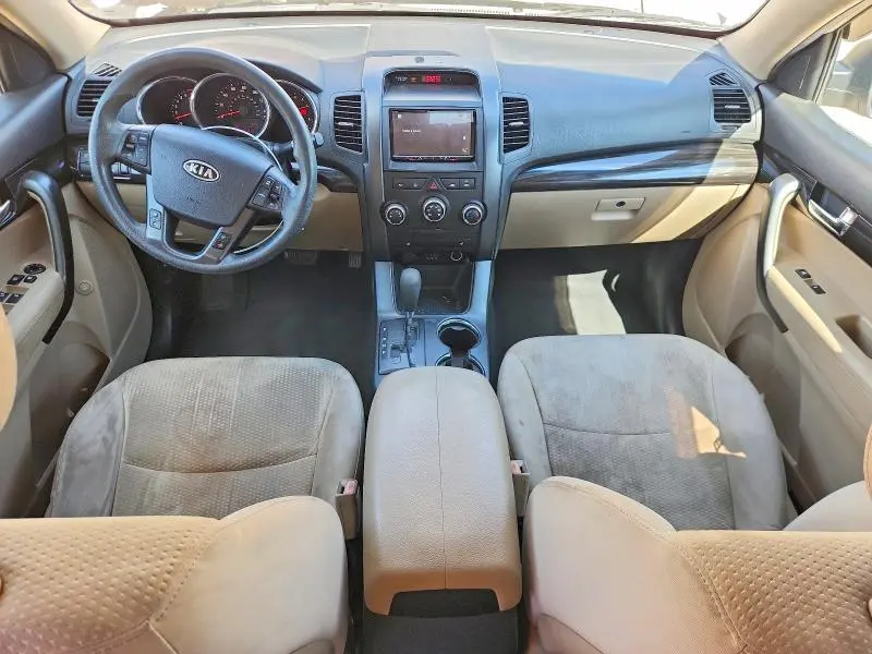 2011 KIA SORENTO LX  