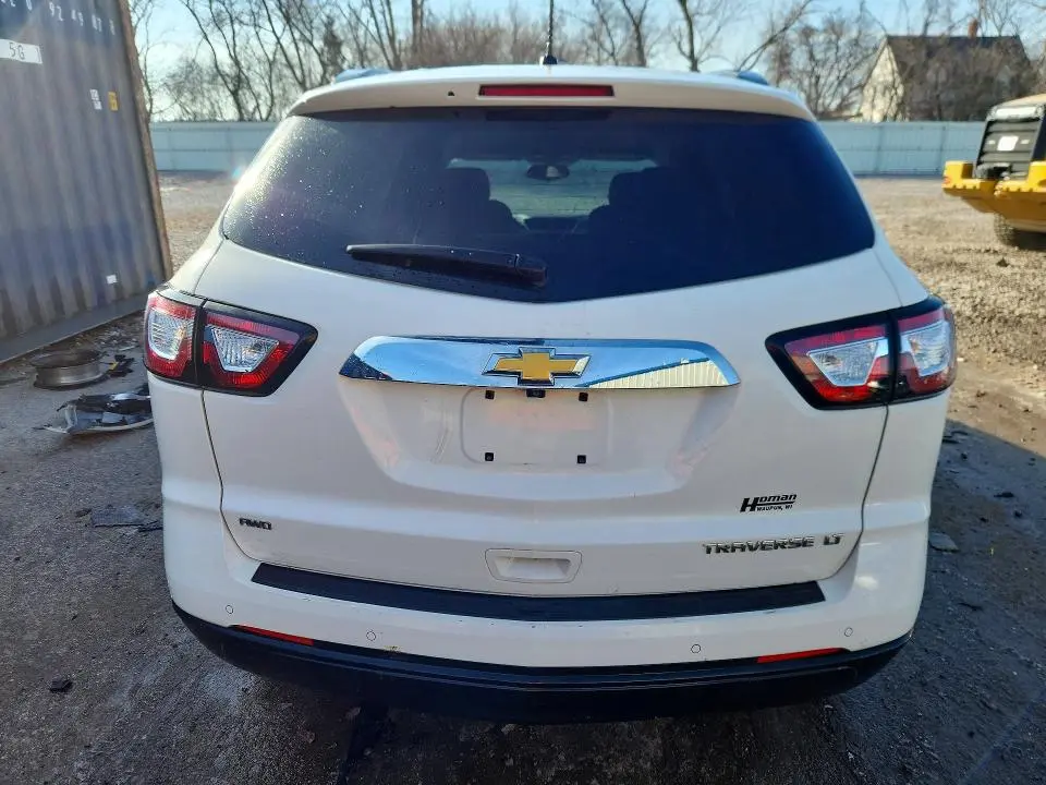 2015 CHEVROLET TRAVERSE LT  