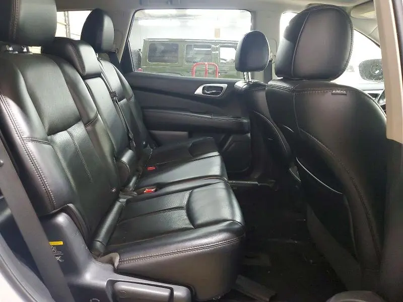 2017 NISSAN PATHFINDER PLATINUM  