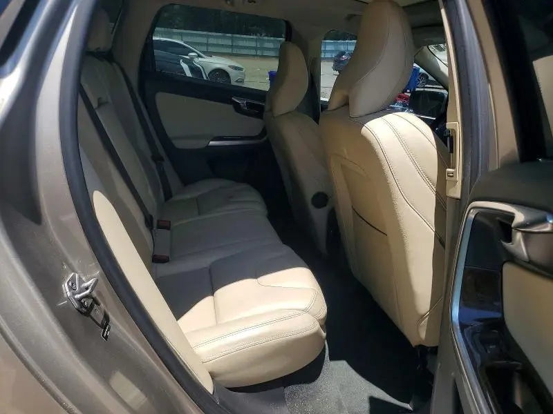 2014 VOLVO XC60 3.2  