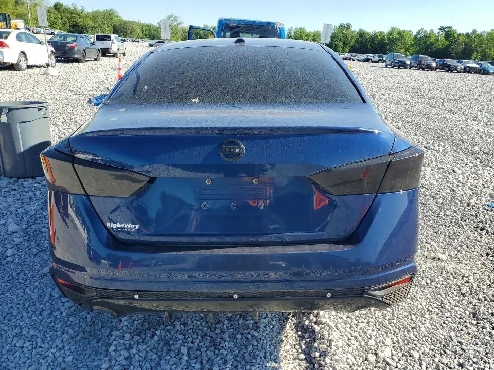 2019 NISSAN ALTIMA SR  