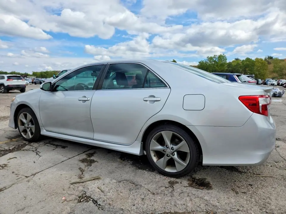 2013 TOYOTA CAMRY SE V6  