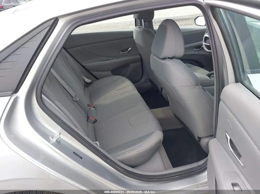 2021 HYUNDAI ELANTRA SE