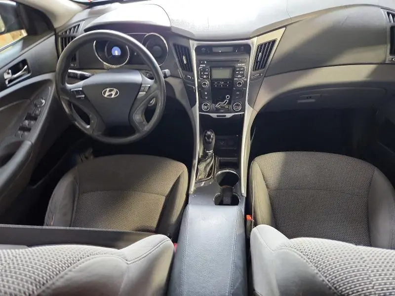 2011 HYUNDAI SONATA GLS  