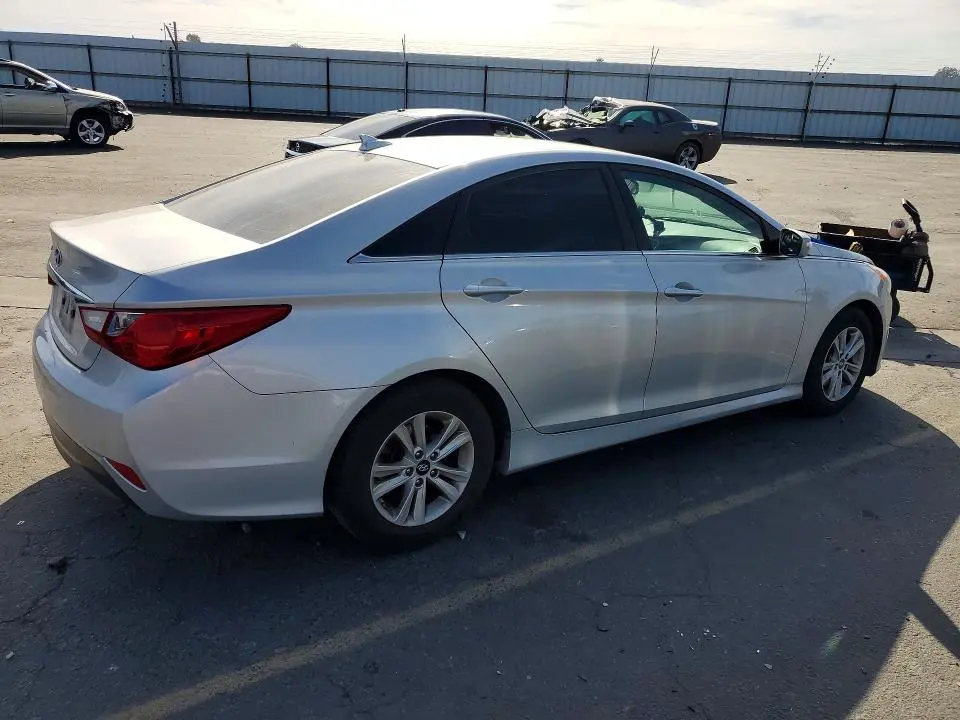 2014 HYUNDAI SONATA GLS  
