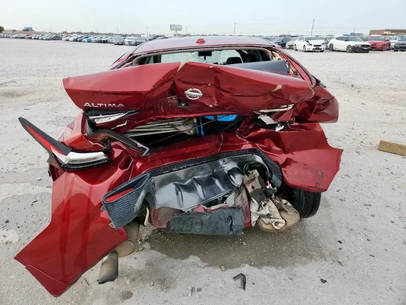 2019 NISSAN ALTIMA SR  