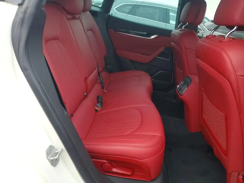 2023 MASERATI LEVANTE GT  