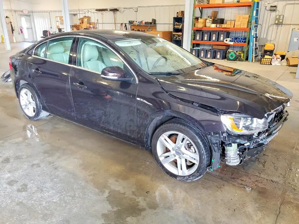 2014 VOLVO S60 T5  