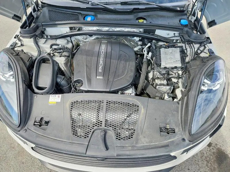2021 PORSCHE MACAN   