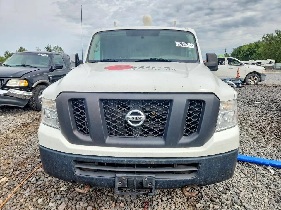 2016 NISSAN NV   