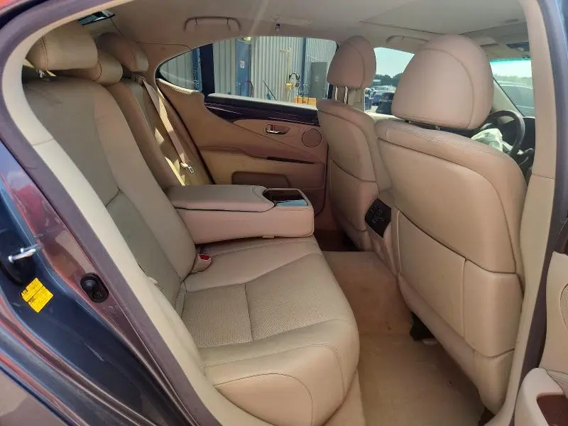 2012 LEXUS LS 460  