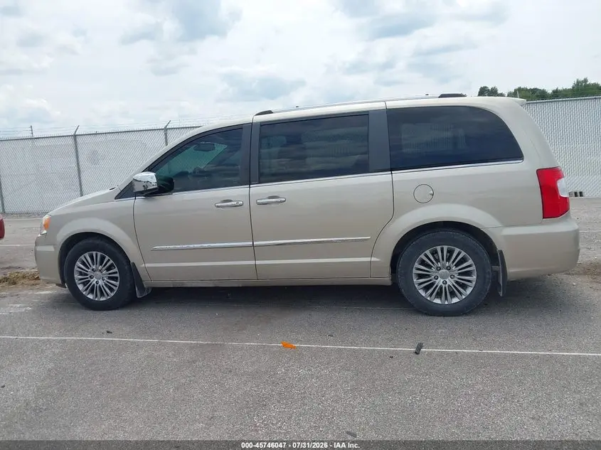 2013 CHRYSLER TOWN & COUNTRY LIMITED